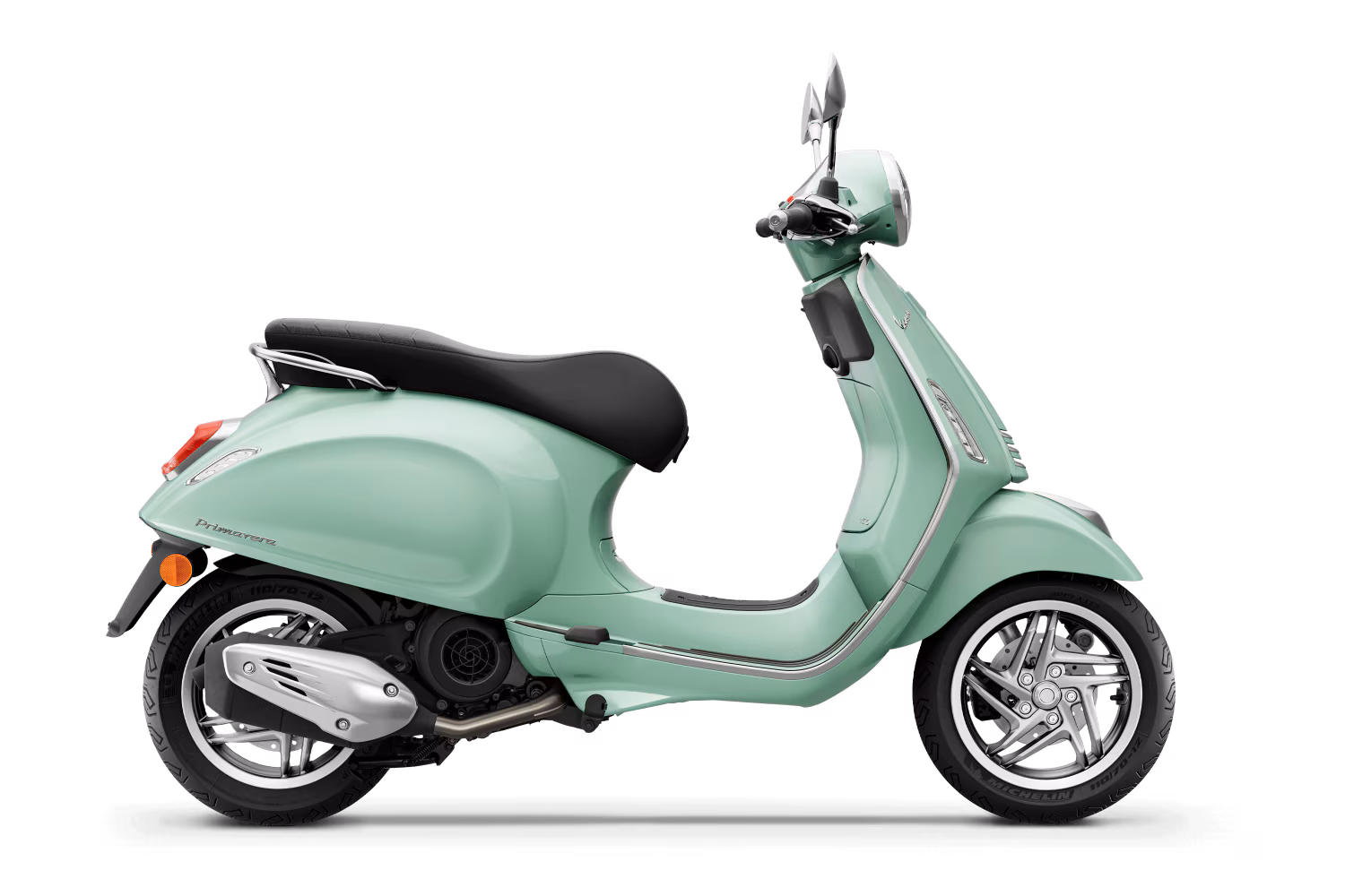 Vespa Primavera 150 Euro 5+ verde amabile Vespa Primavera 150 Euro 5+ verde amabile