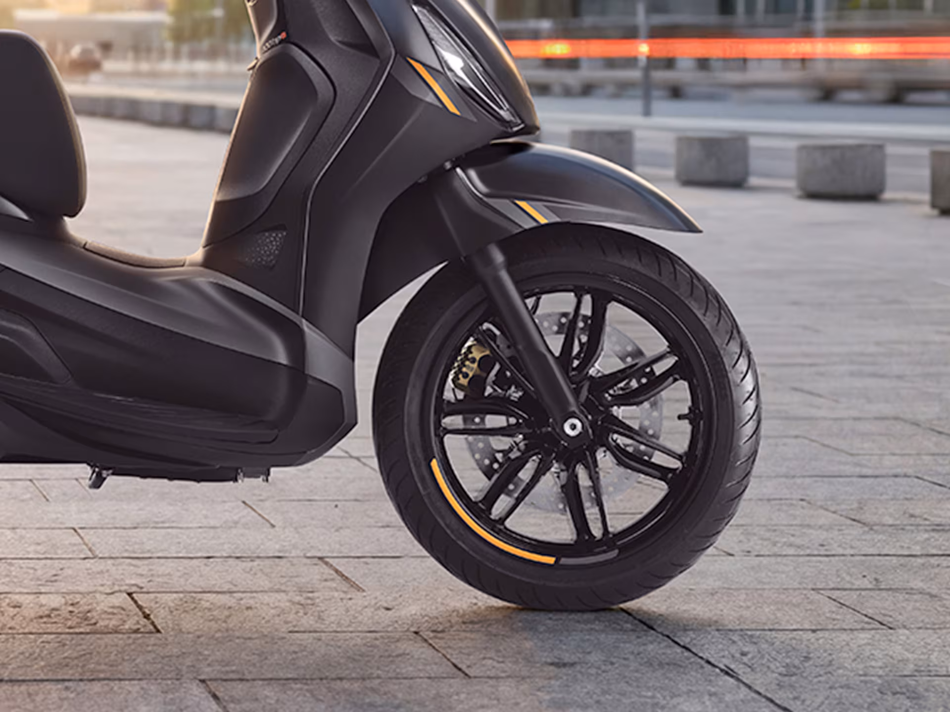 Piaggio Beverly 310 25th anniversary Euro 5+ prednji kotač