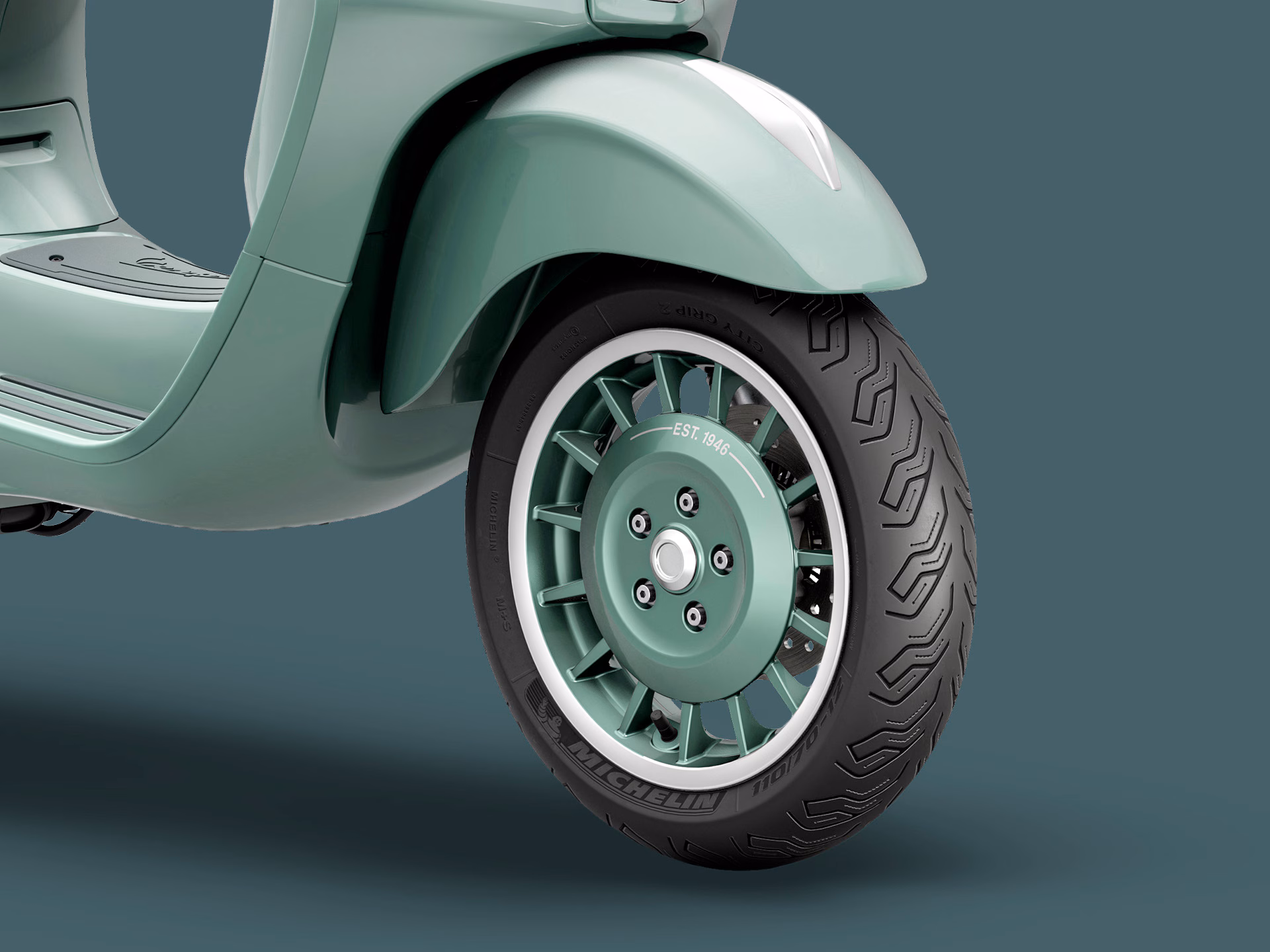 Piaggio-Vespa-Primavera+125_80 godišnjica prednji kotač